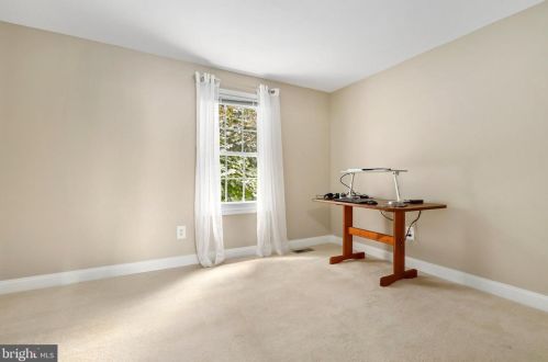 17032 Flatwood Dr, Rockville MD 20855-2539 exterior