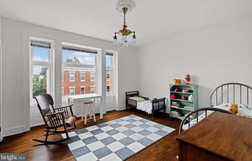 1708 Green St, Philadelphia PA 19130-7023 exterior