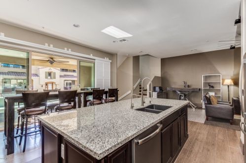 7084 Ivanhoe St, Chandler AZ 85226-0804 exterior