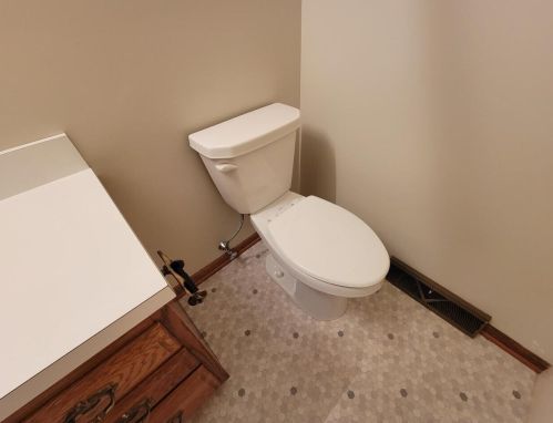 5917 Leisure South Dr, Grand Rapids MI 49548-6857 exterior