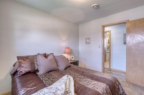 3766 88th St, Milwaukee WI  53222-2705 exterior