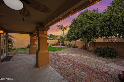 10843 11th St, Phoenix AZ 85020-5836 exterior