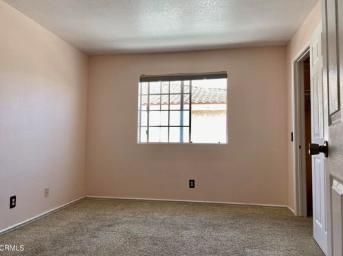 2023 Blackberry Cir, Oxnard CA 93036-9066 exterior