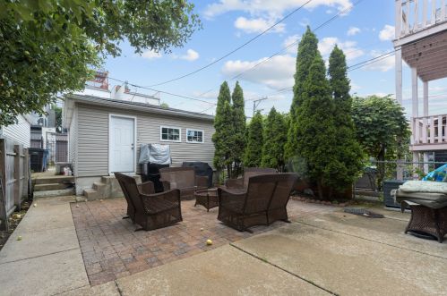 2513 Walton St, Chicago IL 60622-4510 exterior