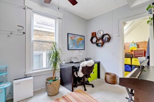 4214 Bernard St, Chicago IL 60618-1104 exterior