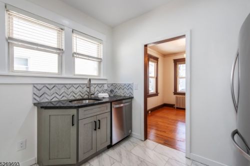 35 Lewis Pl, Paterson NJ 07512-2648 exterior