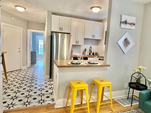 4975 Lindenwood Ave, Saint Louis MO 63109-1833 exterior