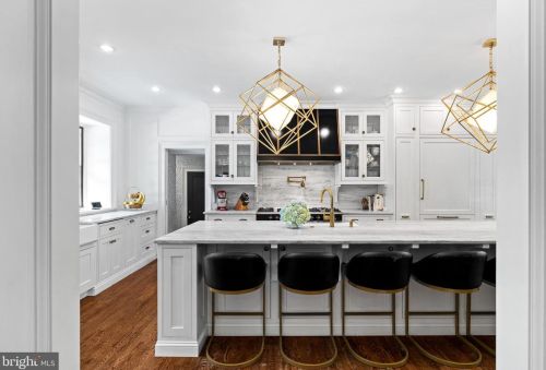 104 Mermaid Ln, Philadelphia PA 19118-3246 exterior