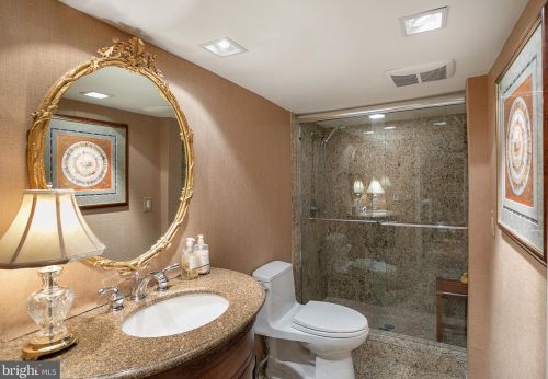 2446 Kalorama Rd, Washington DC 20008-1625 exterior