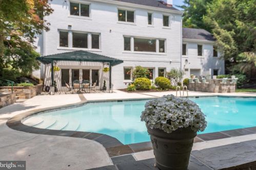 11008 Stanmore Dr, Rockville MD exterior