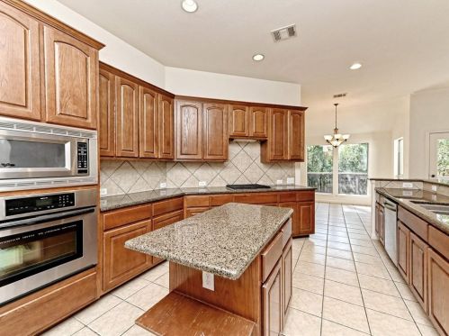 7909 Cobblestone, Austin, TX 78735-7900