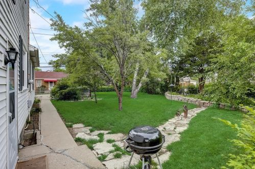 10508 Lincoln Ave, Milwaukee WI 53227-1204 exterior