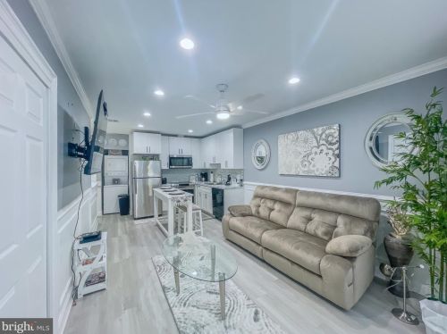 1326 52nd St, Philadelphia PA  19143-4320 exterior