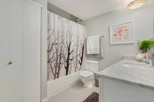 621 Plymouth Ct, Chicago IL 60605-1841 exterior