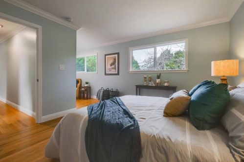 621 Monterey Ave, Capitola CA 95010-3614 exterior