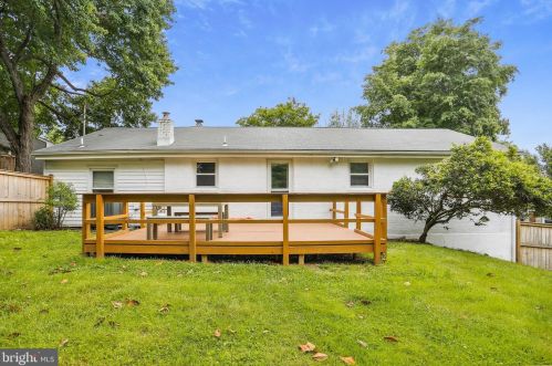 3463 Little Hunting Crk Dr, Alexandria VA 22309-1929 exterior