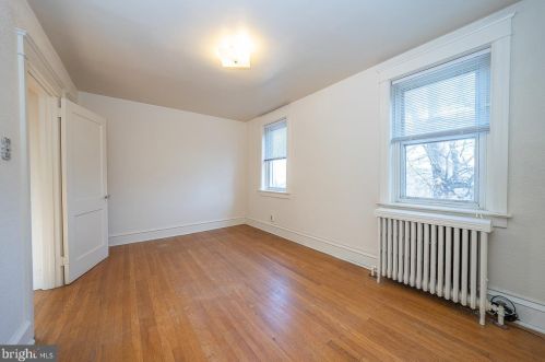 15 Chatham Rd, Ardmore PA 19003-3203 exterior