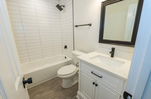 1246 Raintree Dr, Lithonia GA 30078-2122 exterior