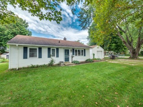 2055 Cork St, Kalamazoo MI  49001-5031 exterior