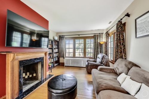 6040 Northcott Ave, Chicago IL 60631-3103 exterior