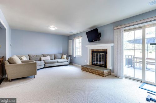 5819 Tudor Ln, Rockville MD 20852-2852 exterior