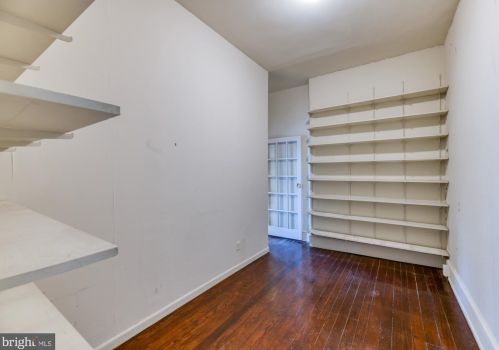 1837 19 St, Washington DC 20002-3009 exterior