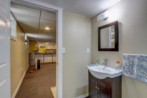 2106 34, Milwaukee WI 53215-2301 exterior