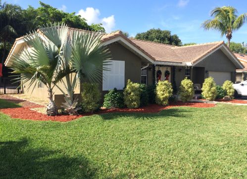 7075 5th Ave, Boca Raton FL  33487-2382 exterior