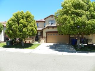 571 Greg Thatch Cir, Sacramento CA  95835-2425 exterior