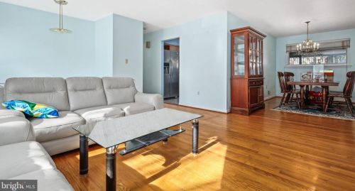 822 Malibu Dr, Silver Spring MD 20901-3648 exterior