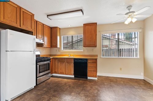 3913 Joan Ave, Concord CA 94521-2542 exterior