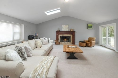 105 Cedar St, Livingston NJ 07039-4205 exterior