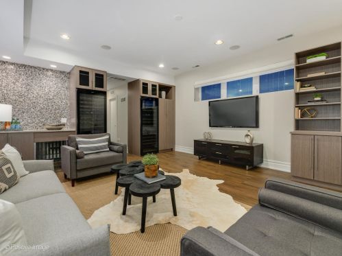 1856 Erie St, Chicago IL 60624-1074 exterior