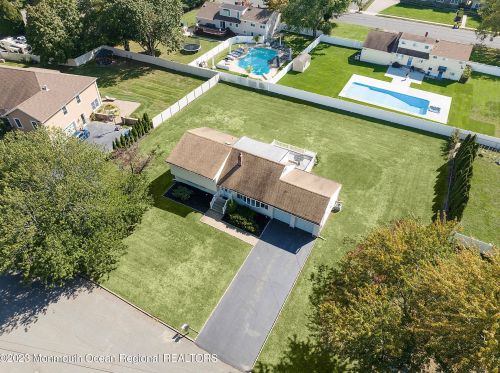 22 Arlene Dr, West Long Branch NJ 07764-1153 exterior