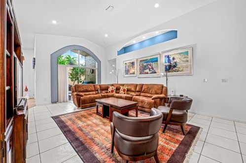 9626 Orchid Grove Trl, Boynton Beach FL 33437-5475 exterior