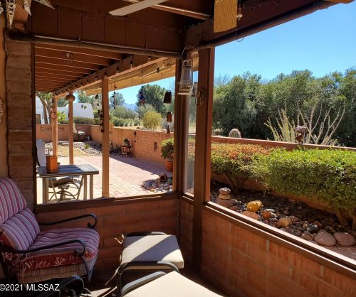 1086 Paseo Iris, Green Valley AZ 85614-3644 exterior