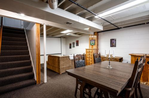 413 67th St, Milwaukee WI  53214-1743 exterior