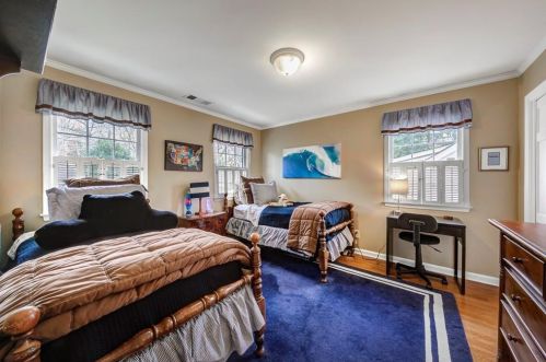 4620 Angelo Dr, Atlanta GA 30319-1045 exterior