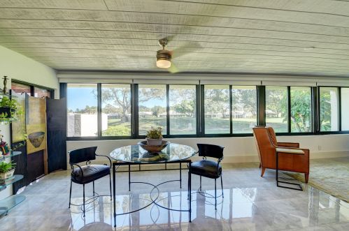 11 Gln Dr, Boynton Beach FL 33436-6207 exterior