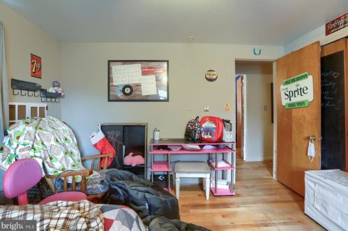 1918 Northbrook Dr, Lancaster PA 17601-4916 exterior