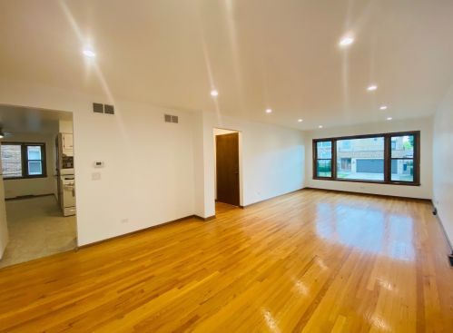 8440 Windsor Ave, Chicago IL  60656-4252 exterior