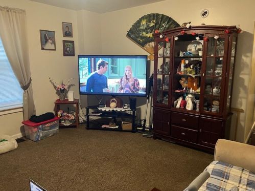 99 School St, Killingly CT 06239-3022 exterior