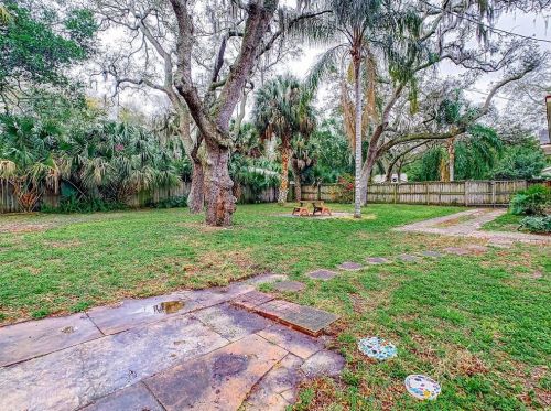 918 Shadowlawn Ave, Tampa FL 33603-2327 exterior