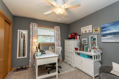 6957 Verona Ct, Milwaukee WI 53227-4429 exterior