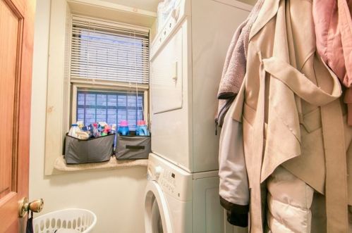 78 Maple St, Springfield MA 01105-1858 exterior