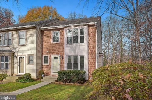 9048 Saffron Ln, Silver Spring, MD 20901-4268