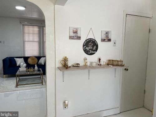 5203 Ditman St, Philadelphia PA 19135-2204 exterior