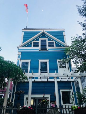 35 Bartlett St, Boston, MA
