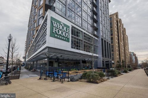 1025 1st St, Washington DC  20001-2283 exterior