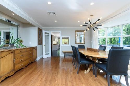 33 Pne Rdg Rd, Wilton CT 06897-2714 exterior